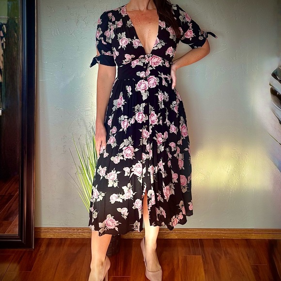 Free People LOVE OF MY LIFE Deep Vee Button Up Floral Black and Pink Midi Dress - Picture 5 of 11